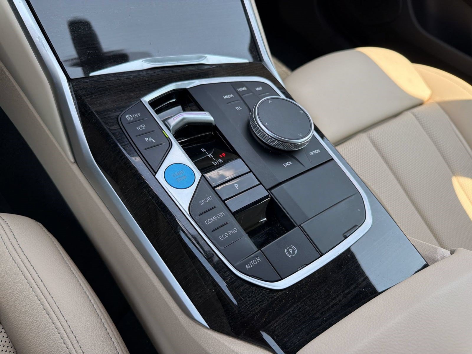 Used 2024 BMW i4 eDrive35 w/ Premium Package RWD image 17