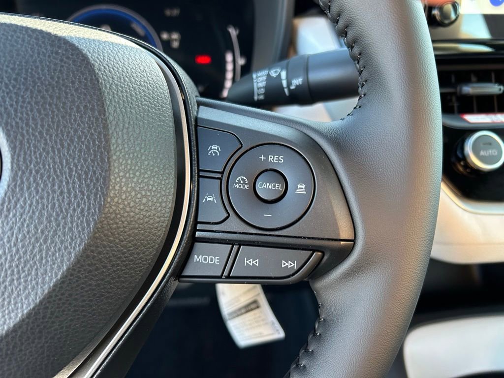 Used 2026 Toyota Corolla SE FWD image 20