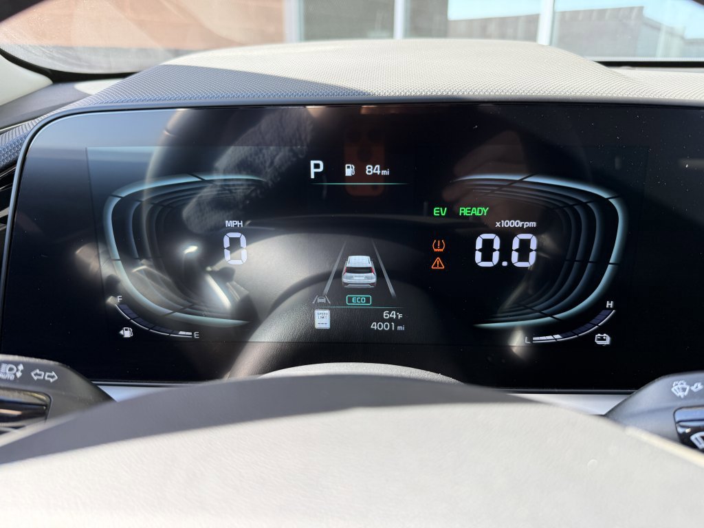 Used 2024 Kia Niro EX Touring image 17