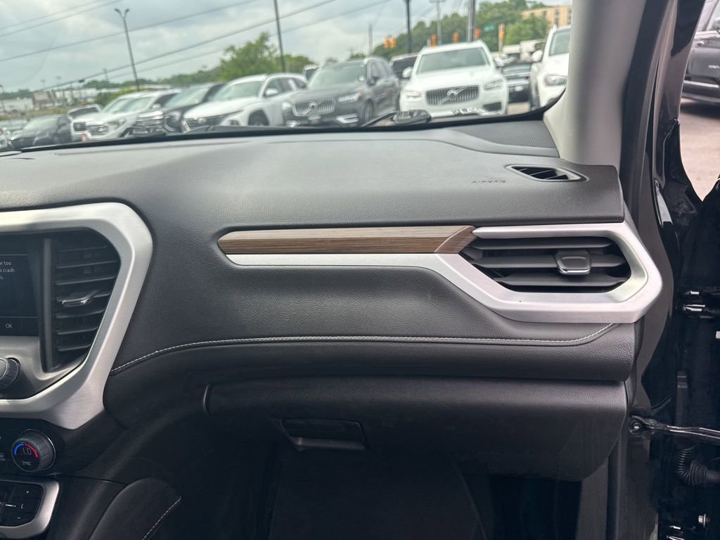 Used 2023 GMC Acadia SLE w/ Driver Convenience Package FWD image 21