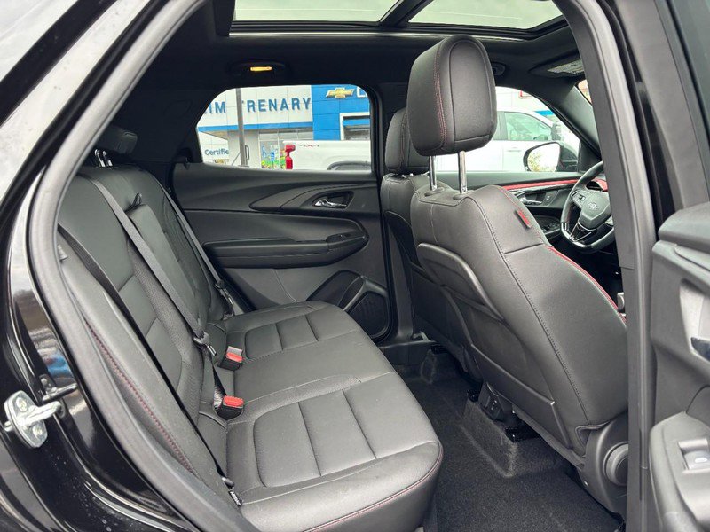 Used 2025 Chevrolet TrailBlazer RS w/ Convenience Package image 10