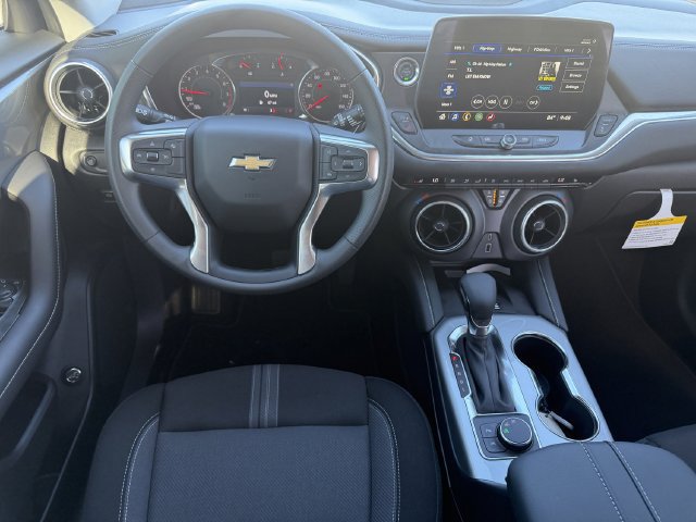 New 2026 Chevrolet Blazer LT w/ Convenience Package FWD image 19