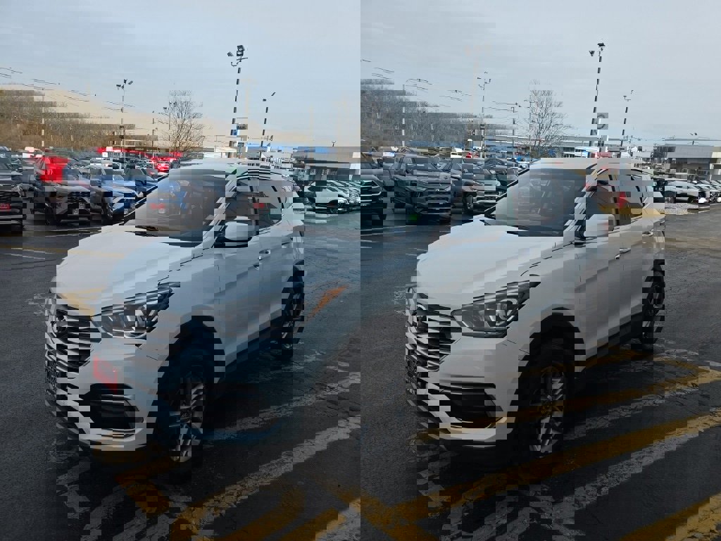 Used 2017 Hyundai Santa Fe Sport image 9