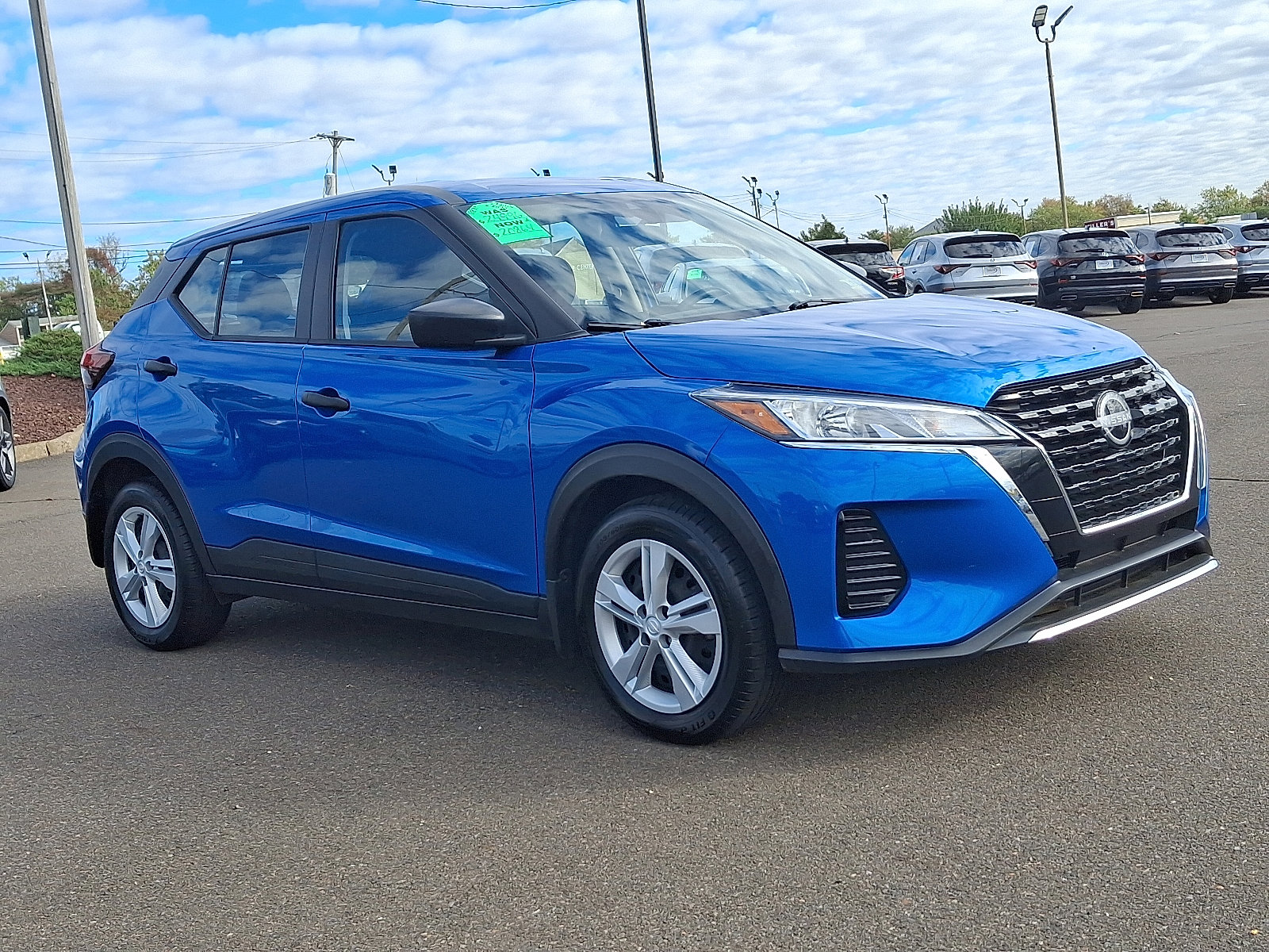 Used 2024 Nissan Kicks S image 3