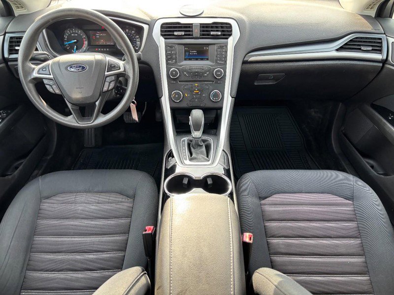 Used 2016 Ford Fusion SE w/ SE Cold Weather Package image 14