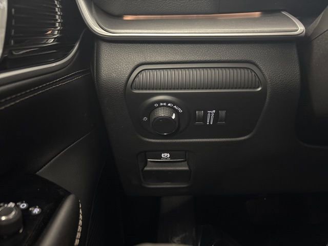 New 2026 Jeep Grand Wagoneer L 4WD w/ Premium Group I image 47