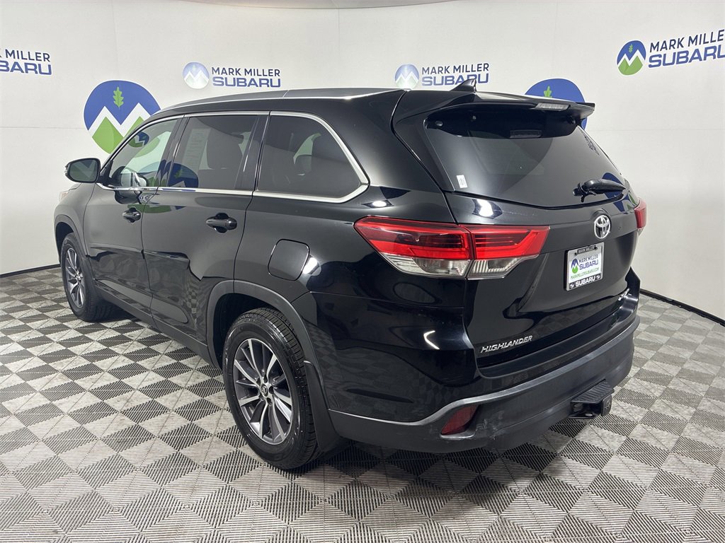 Used 2019 Toyota Highlander XLE image 7