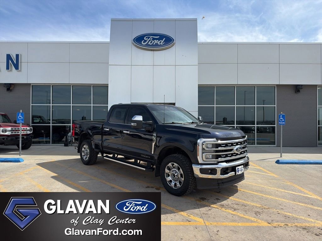 Used 2025 Ford F350 Lariat w/ Chrome Package AWD/4WD image 1