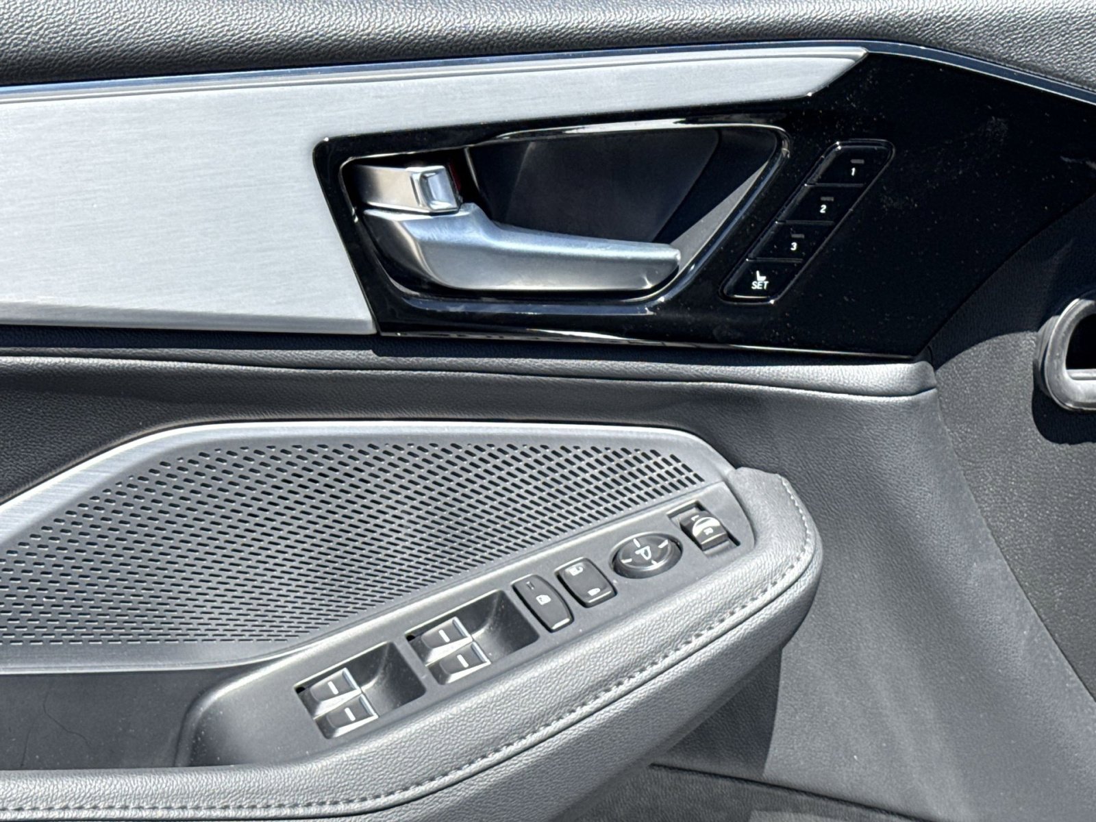 Certified 2026 Acura MDX SH-AWD image 5