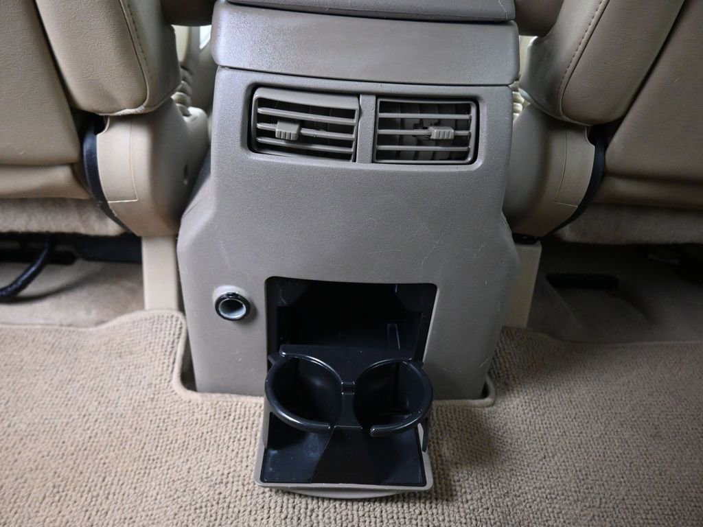 Used 2011 Nissan Armada Platinum w/ 2nd Row Captain Seat Pkg image 31