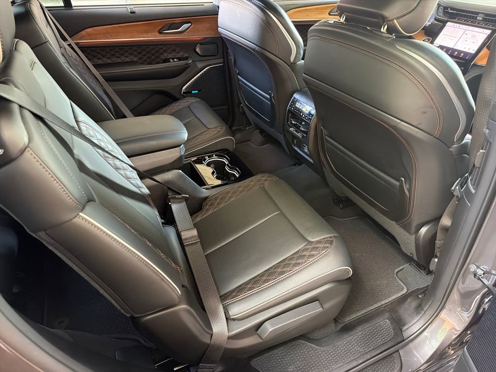 Used 2024 Jeep Grand Cherokee L Summit image 34