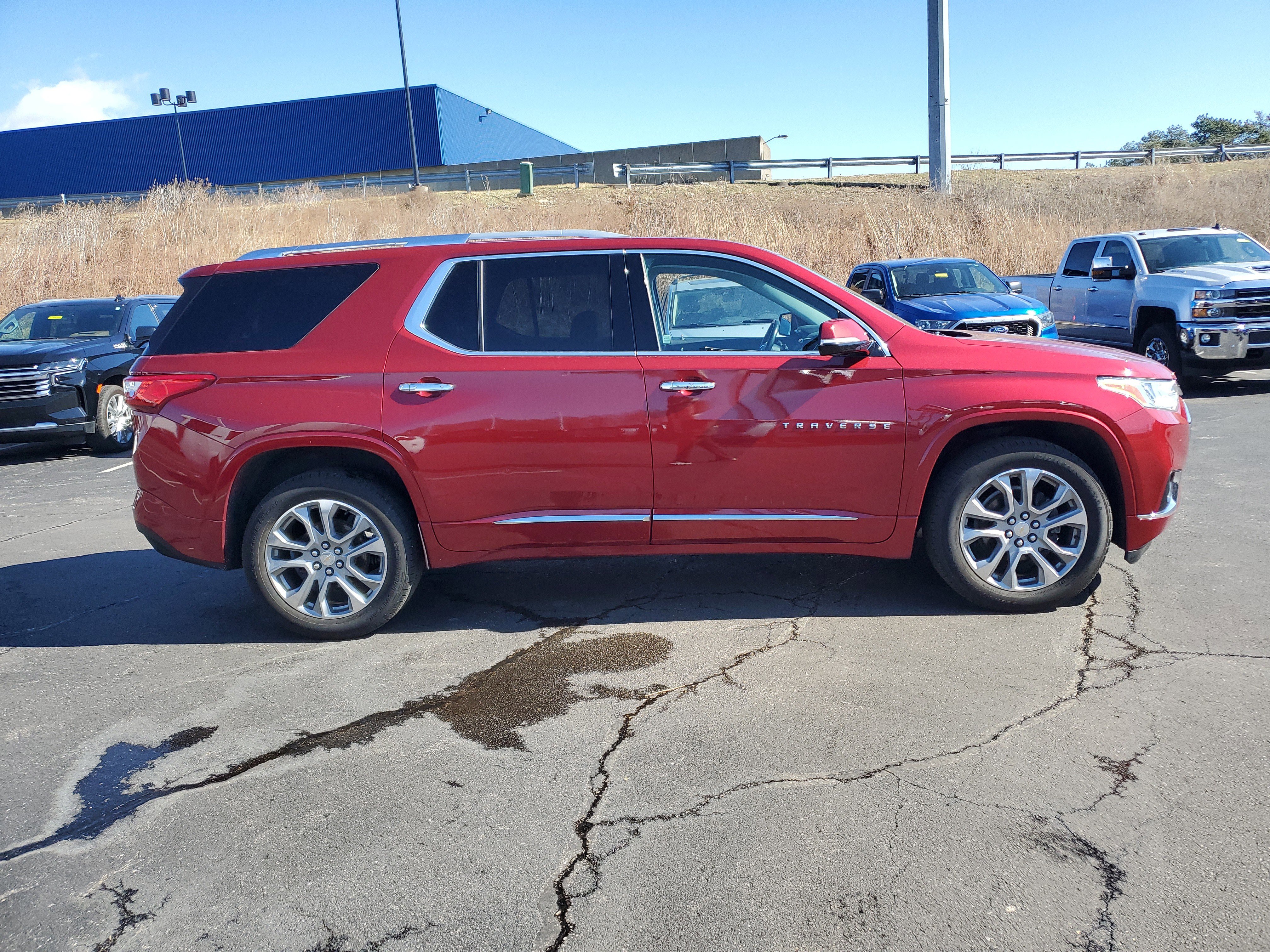 Used 2018 Chevrolet Traverse Premier w/ Driver Confidence II Package image 3