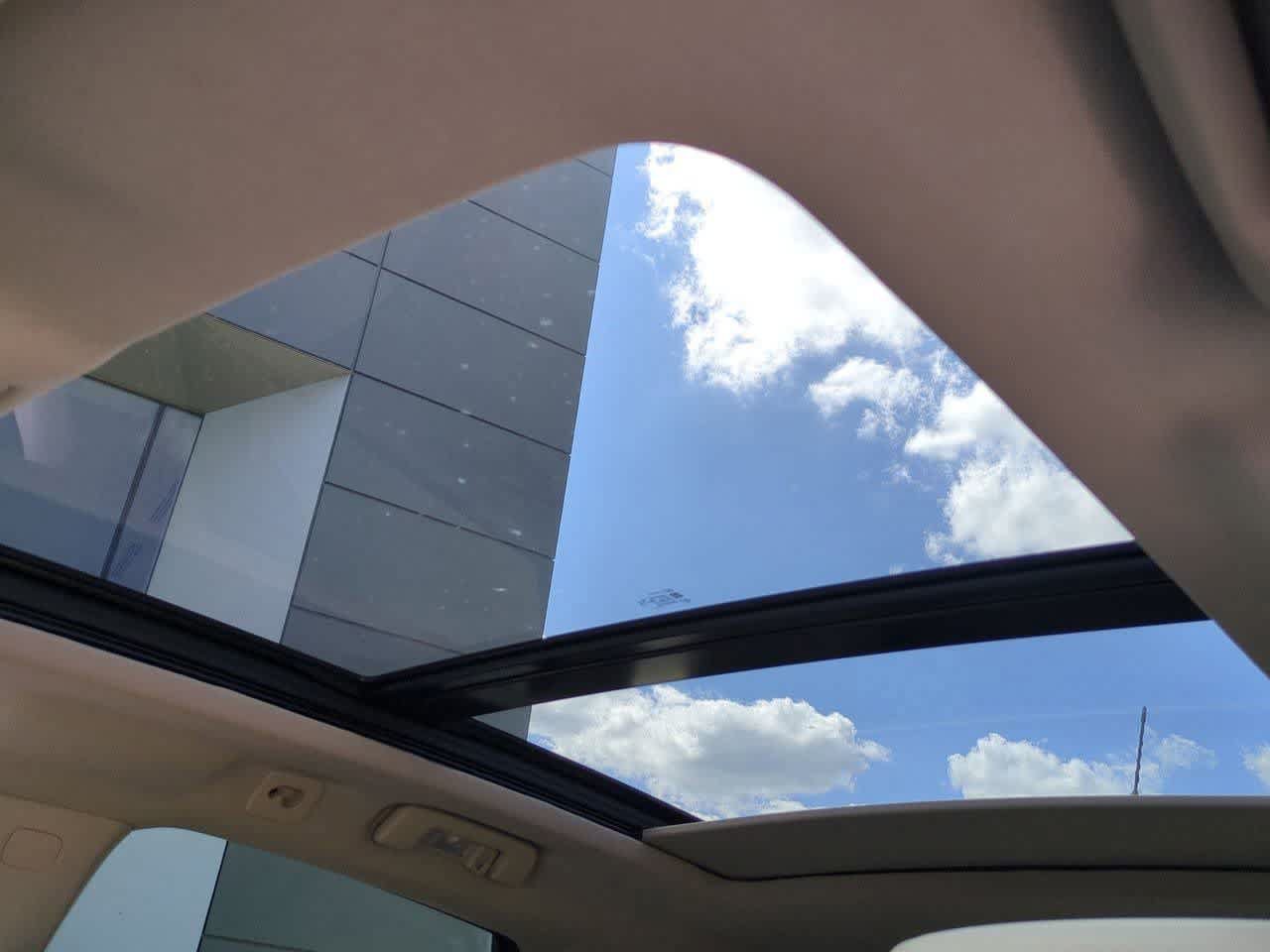 Used 2012 Cadillac SRX Luxury AWD/4WD image 18