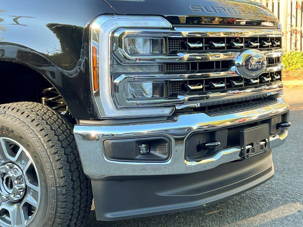 New 2026 Ford F350 Lariat image 2