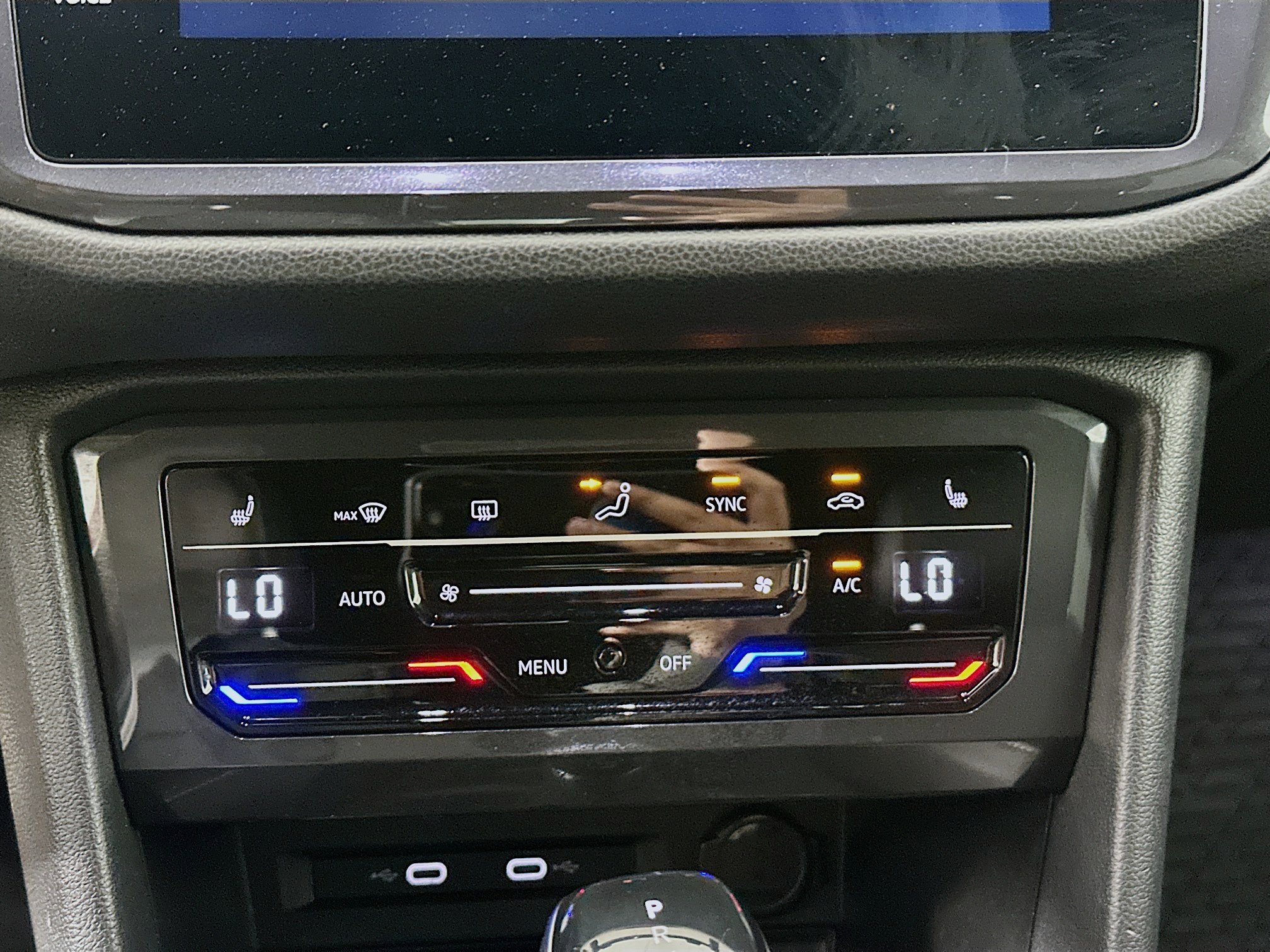 Used 2022 Volkswagen Tiguan SE R-Line image 24