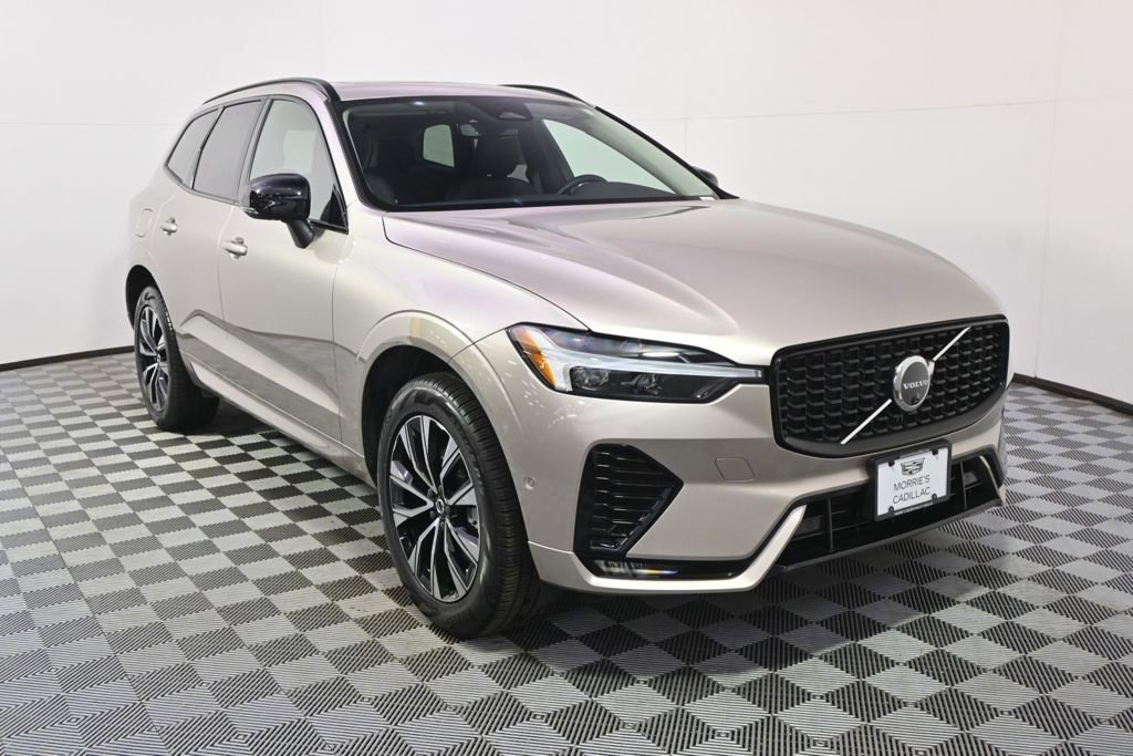 Used 2025 Volvo XC60 B5 Plus image 9