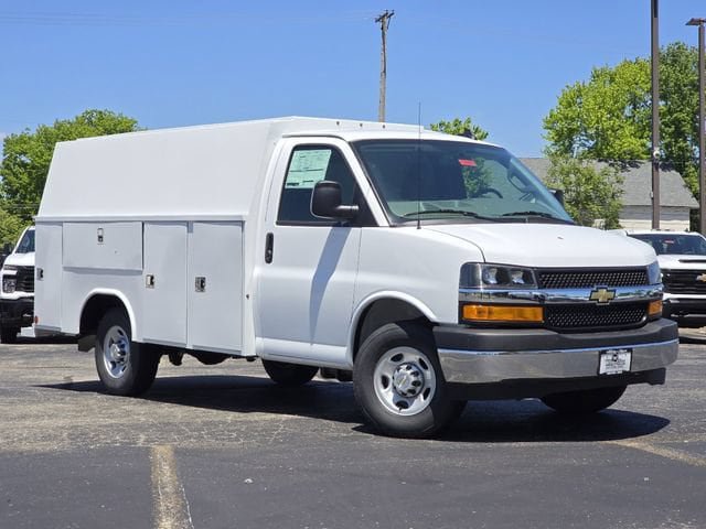 New 2026 Chevrolet Express 3500 w/ Power Convenience Package RWD image 2