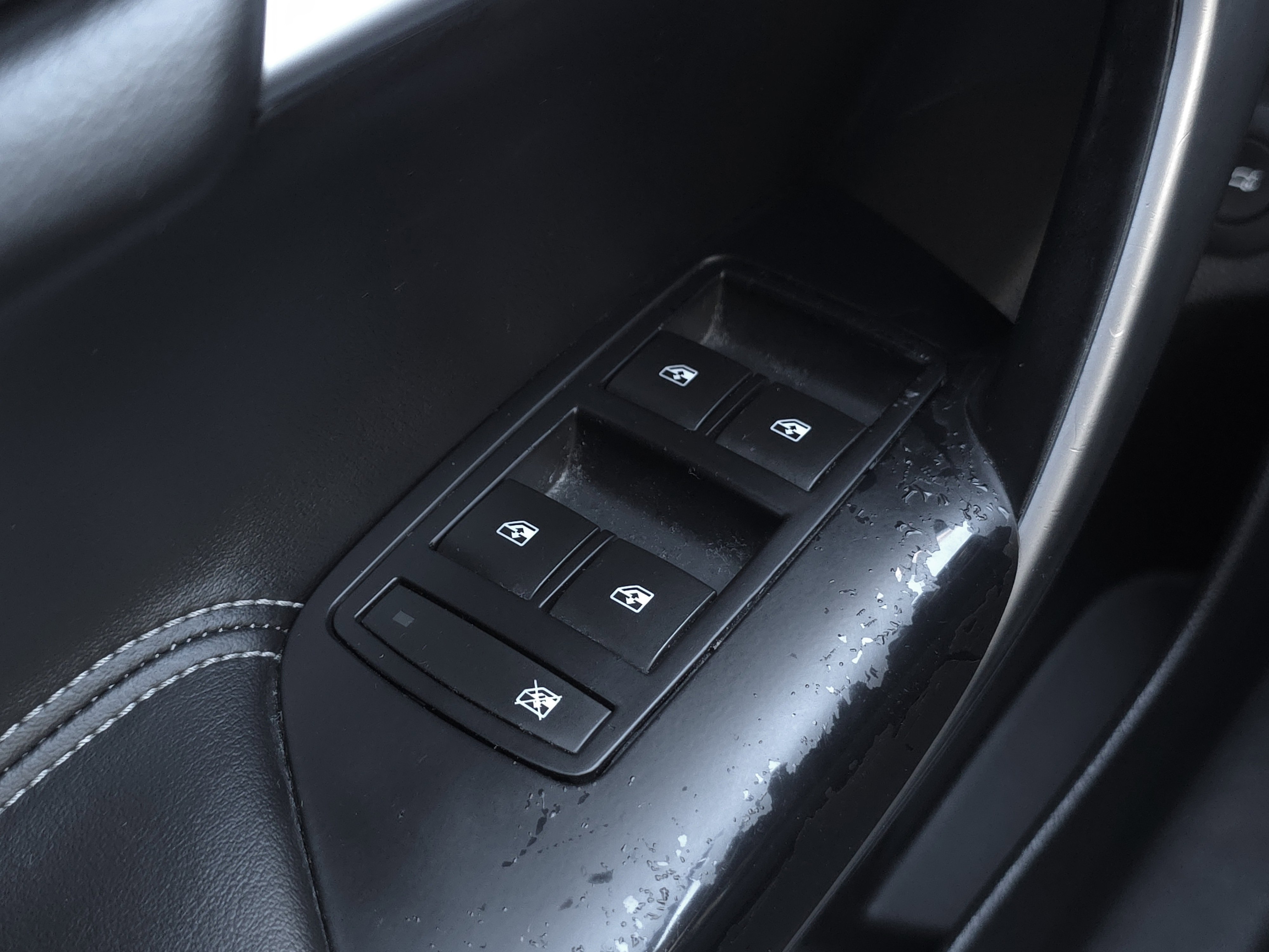 Used 2017 Buick Regal Sport Touring image 24