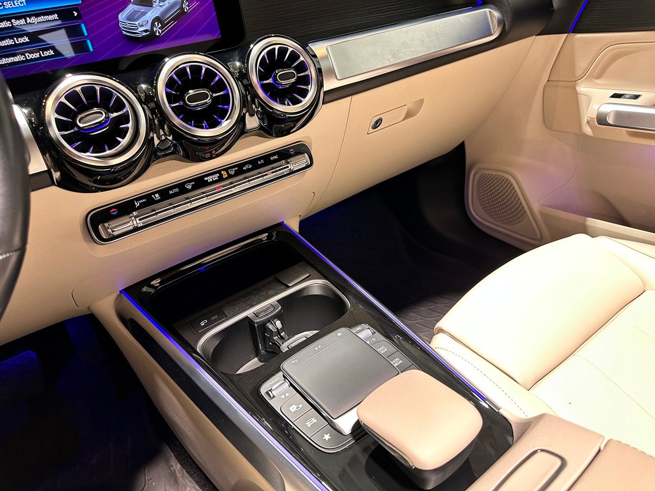 Certified 2023 Mercedes-Benz GLB 250 4MATIC image 24