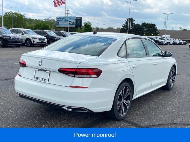 Used 2022 Volkswagen Passat 2.0T FWD image 3
