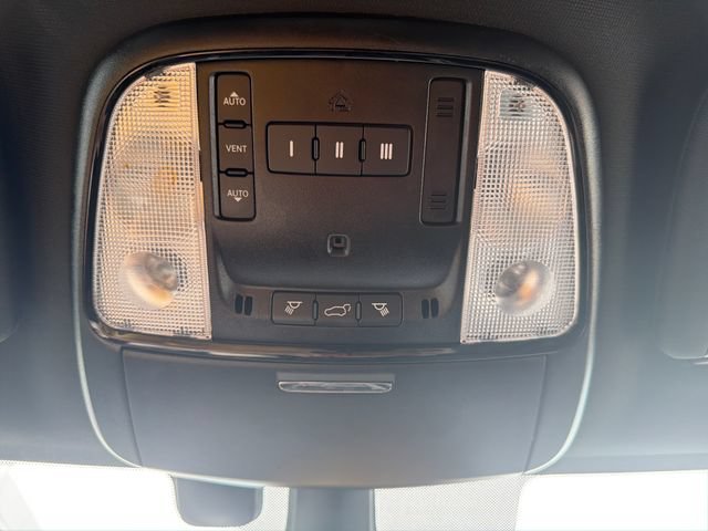 Used 2025 Dodge Durango R/T AWD/4WD image 22