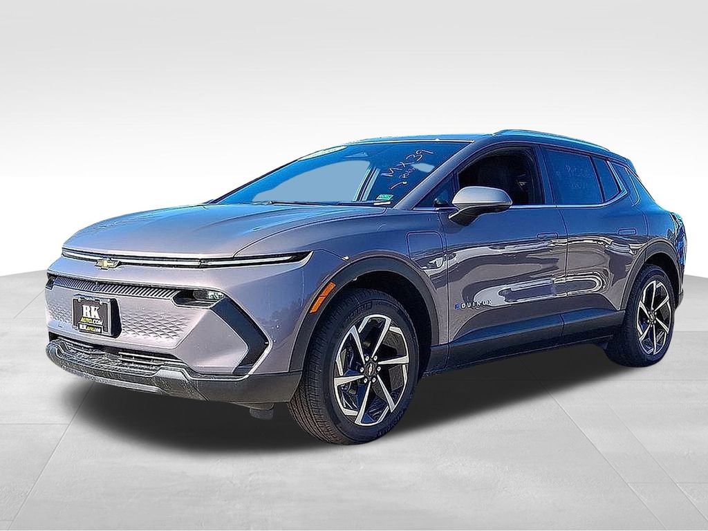 New 2026 Chevrolet Equinox EV LT image 2