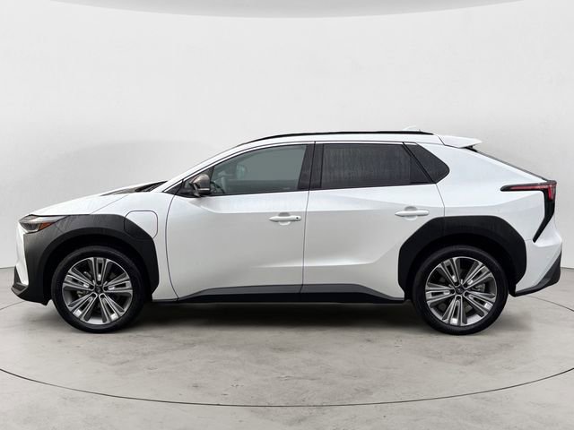 Used 2024 Subaru Solterra Touring w/ Touring Package image 2