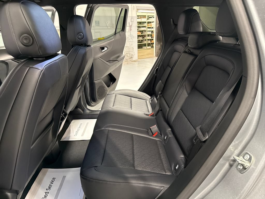 New 2026 Chevrolet Equinox LT w/ Convenience Package II FWD image 41