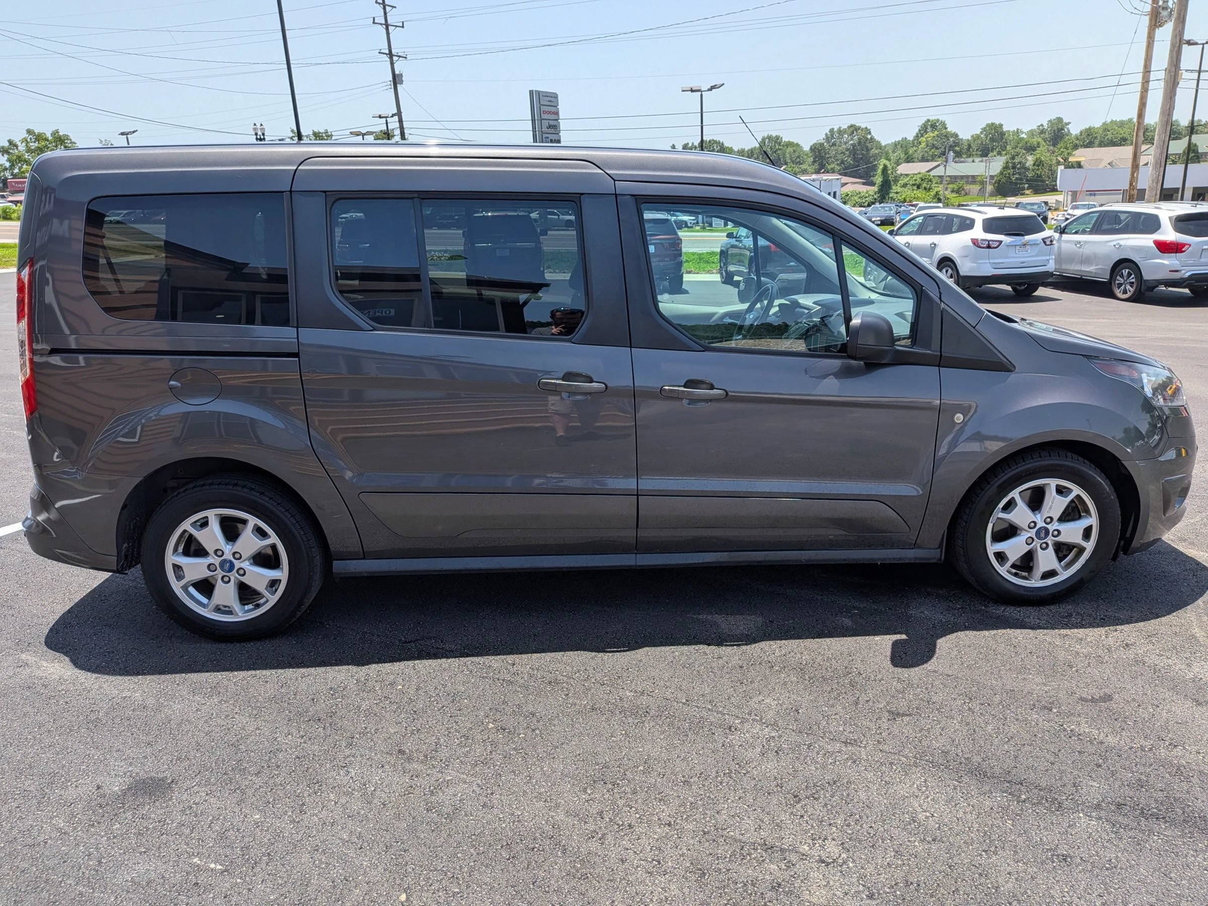 Used 2015 Ford Transit Connect XLT FWD image 7