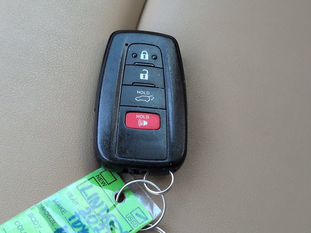 Used 2021 Toyota RAV4 XLE Premium FWD image 31