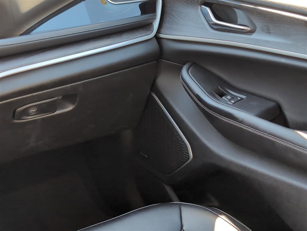 Used 2024 Jeep Grand Cherokee Limited 4xe image 20