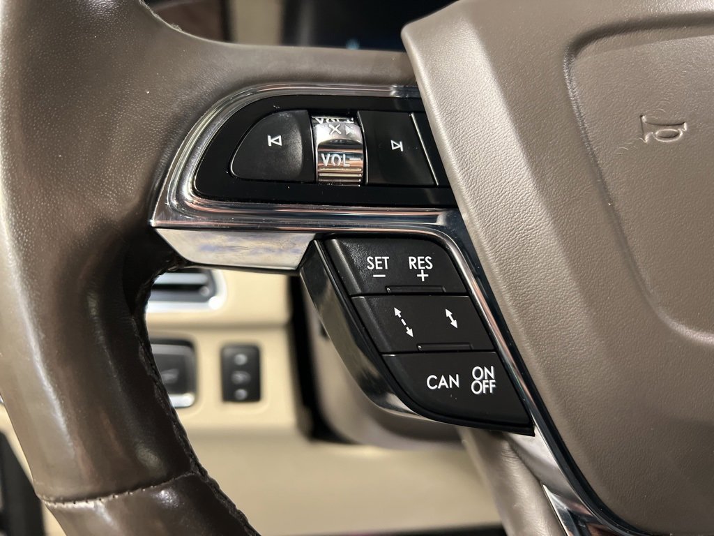 Used 2018 Lincoln Navigator L Reserve w/ Technology Package image 18