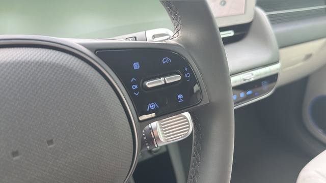Used 2024 Hyundai Ioniq 5 Limited image 32