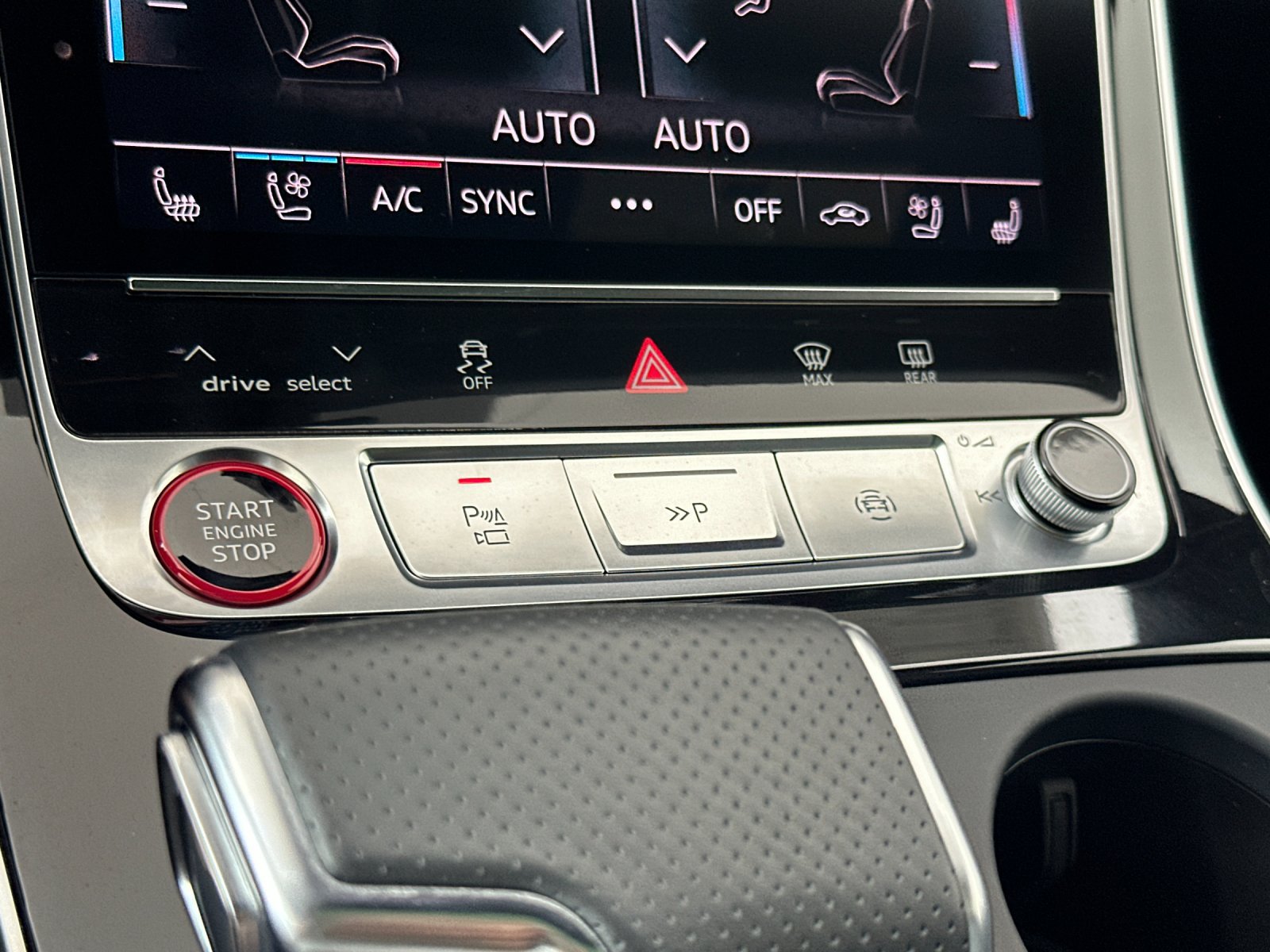 Used 2023 Audi SQ8 Prestige w/ Prestige Package AWD/4WD image 20