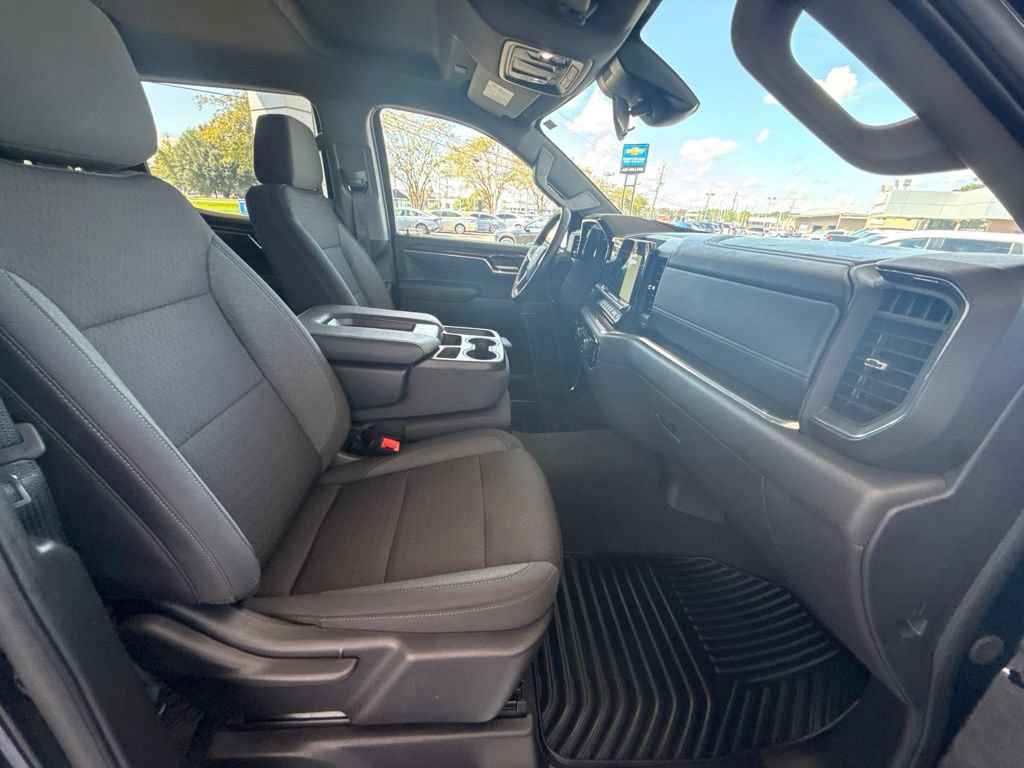 Used 2024 Chevrolet Silverado 1500 LT AWD/4WD image 34