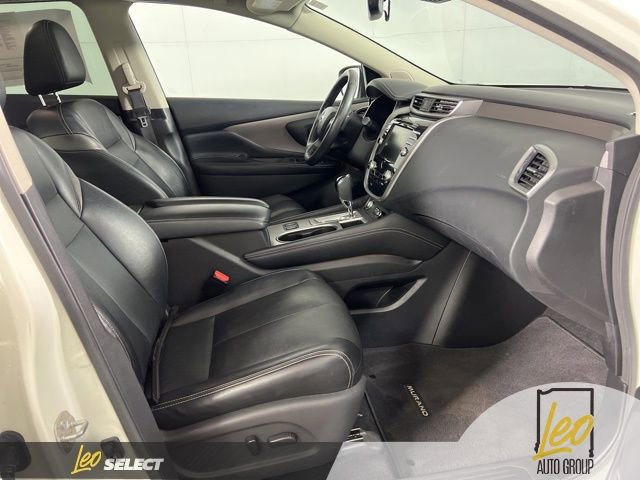 Used 2020 Nissan Murano SL w/ Moonroof Package AWD/4WD image 13