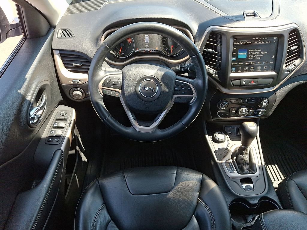 Used 2018 Jeep Cherokee Limited AWD/4WD image 11