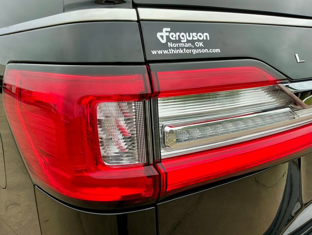 Used 2020 Lincoln Navigator Reserve w/ Equipment Group 208A Reserve AWD/4WD image 13