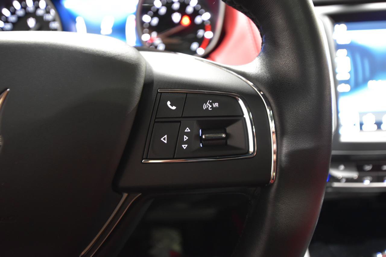 Used 2018 Maserati Levante AWD/4WD image 19