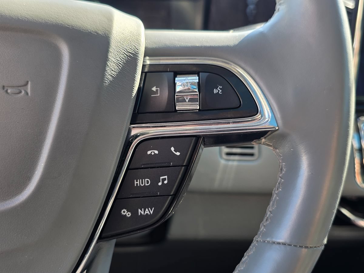 Used 2018 Lincoln Navigator L Select w/ Technology Package RWD image 40