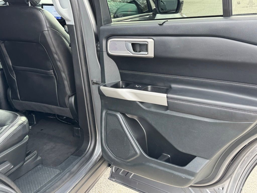 Used 2023 Ford Explorer Limited image 29