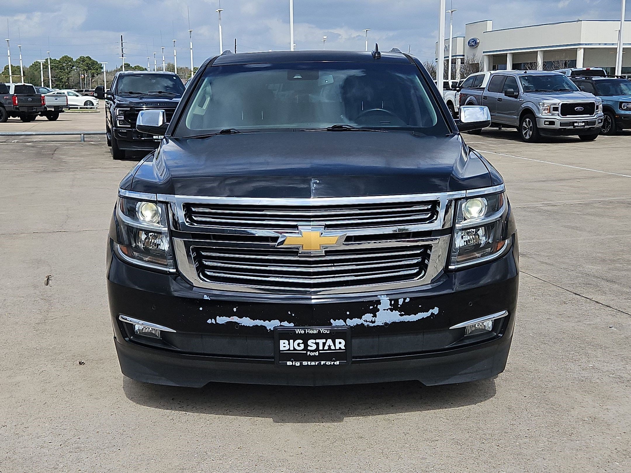 Used 2017 Chevrolet Suburban Premier image 9