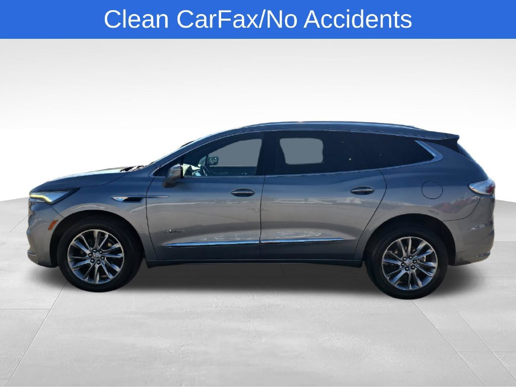 Used 2023 Buick Enclave Avenir AWD/4WD image 2