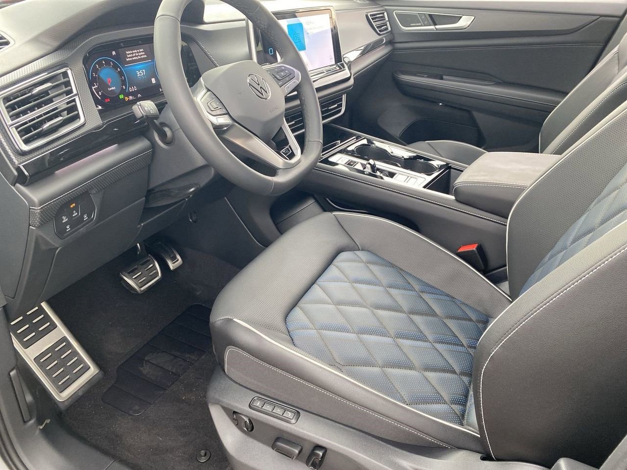 New 2026 Volkswagen Atlas Cross Sport SEL Premium R-Line image 14