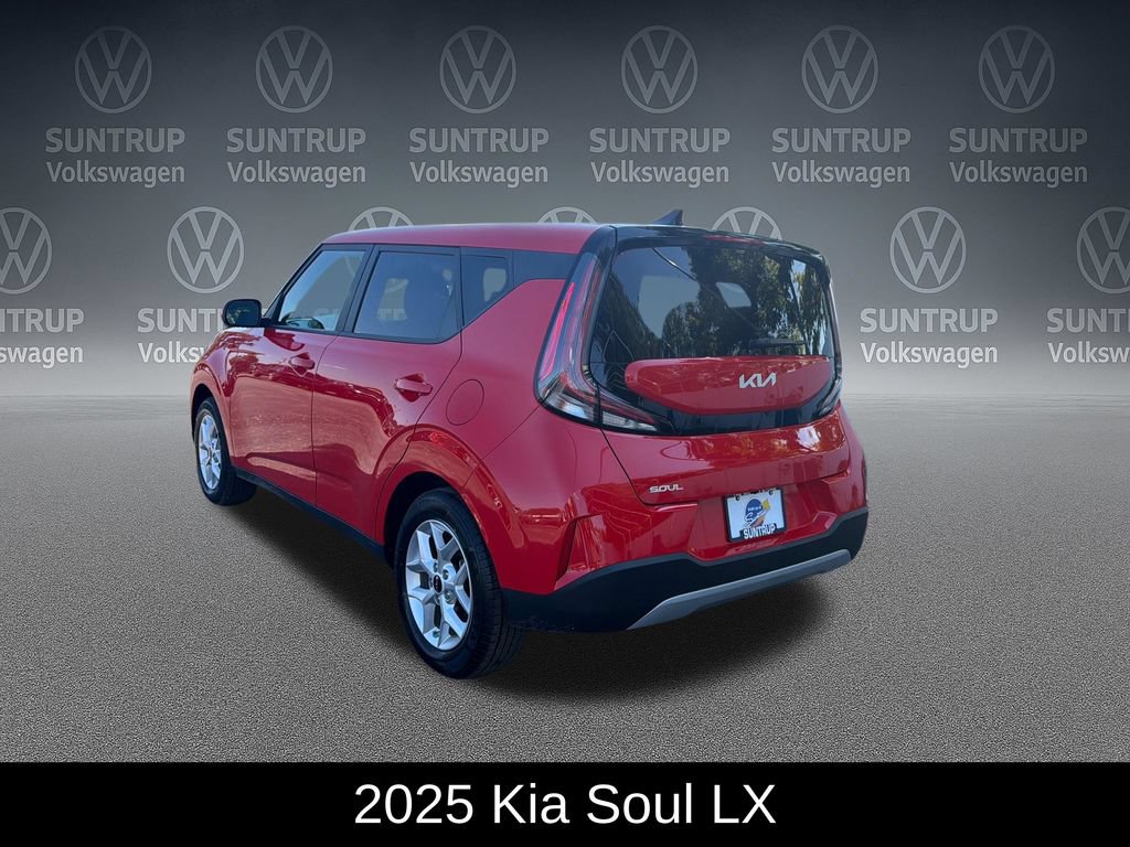 Used 2025 Kia Soul LX w/ LX Technology Package FWD image 3