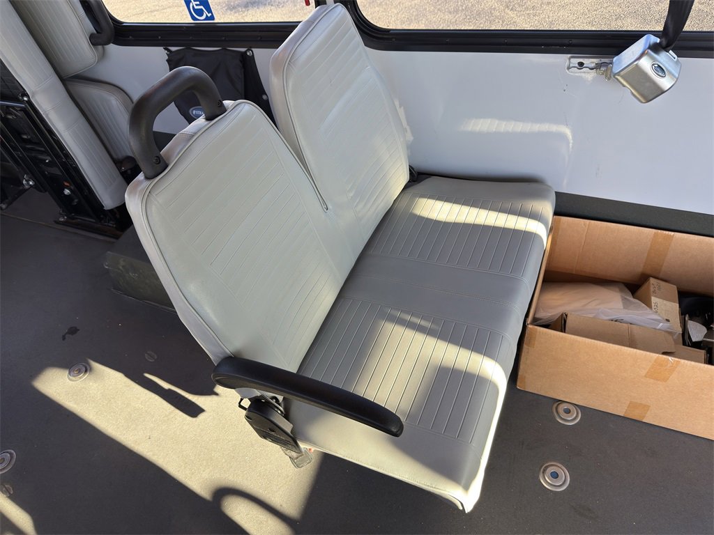 Used 2014 Chevrolet Express 4500 Base w/ Shuttle Bus Package image 30