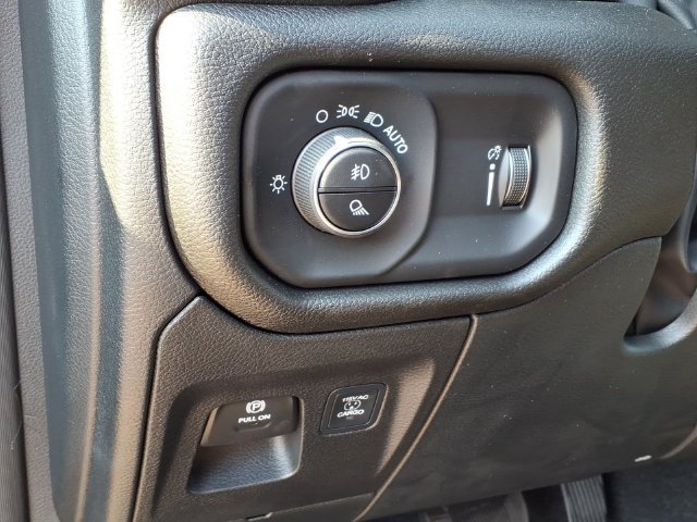New 2026 RAM 1500 Express AWD/4WD image 19