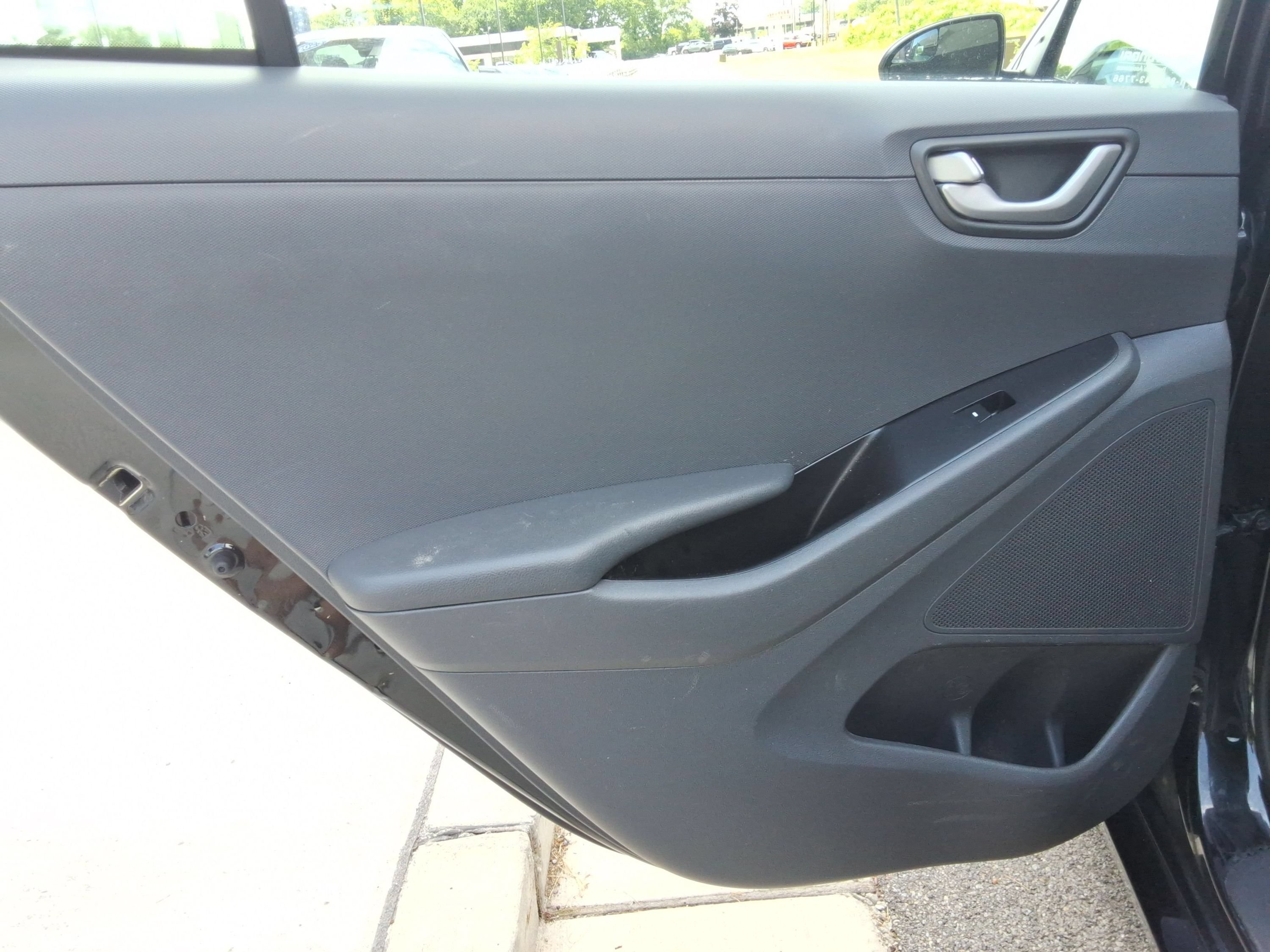 Used 2019 Hyundai Ioniq Blue FWD image 23