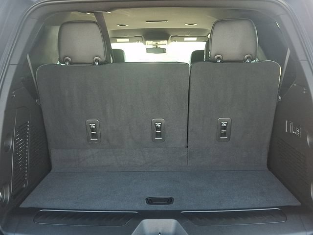 Used 2022 Chevrolet Tahoe LT w/ Luxury Package AWD/4WD image 28