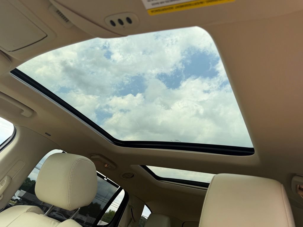 Used 2015 Lincoln MKT AWD w/ Equipment Group 201A image 29